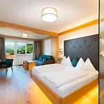 Alpina Hotel
