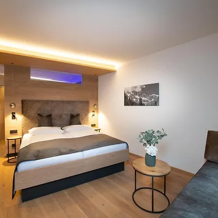 Szálloda Alpina 4*