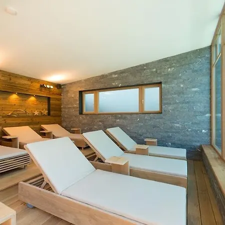 Alpina Hotel 4*